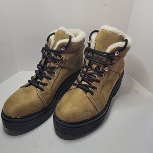 American Eagle Outfitters Woman's Boot Faux Fur Lace Up. Size 9‎ Y2K Cottagecore